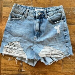 TOPSHOP mom | High Waisted Denim Shorts/Cutoffs